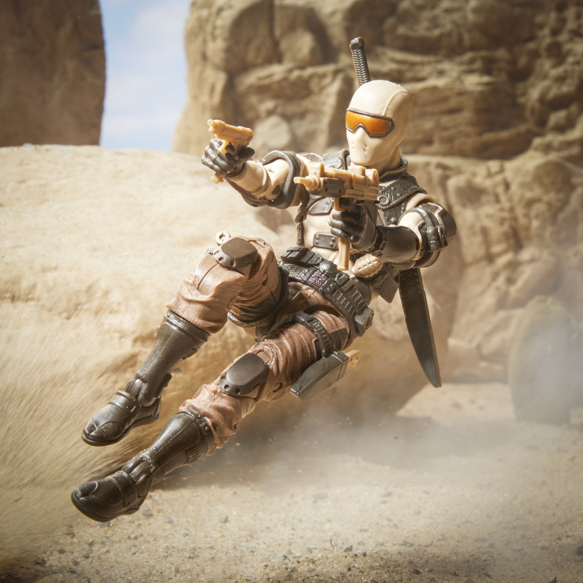 G.I. Joe Classified Series Desert Commando Snake Eyes, Collectible