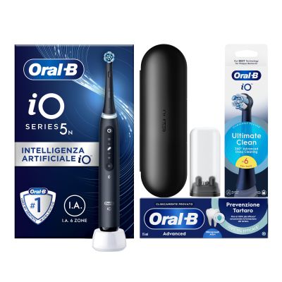 Oral-B Spazzolino Elettrico iO 5 Nero, 1 Testina + 6 di Ricambio, 1 Custodia Da Viaggio + Dentifricio Advanced Prevenzione Tartaro