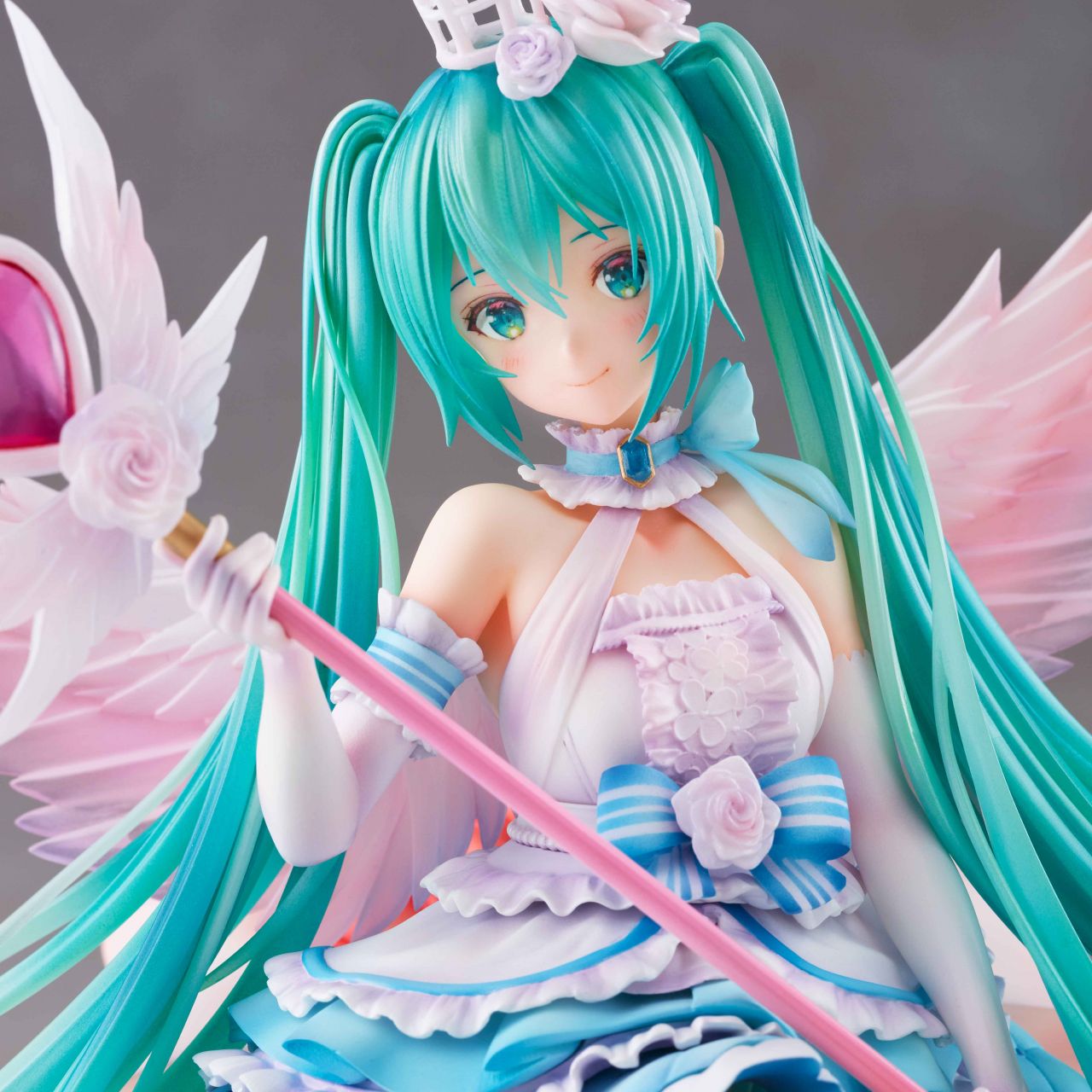 miku figurine