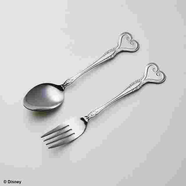 Screenshot for the game KINGDOM HEARTS FORK & SPOON SET - HEART SILVER