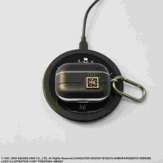 Screenshot for the game FINAL FANTASY VII REMAKE™ Wireless Charging Pad - EMBLEM