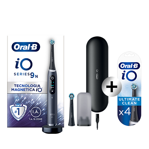 Oral-B Spazzolino Elettrico iO 9n Nero + Oral-B Testine Nere iO Ultimate Clean, Confezione da 4 Pezzi