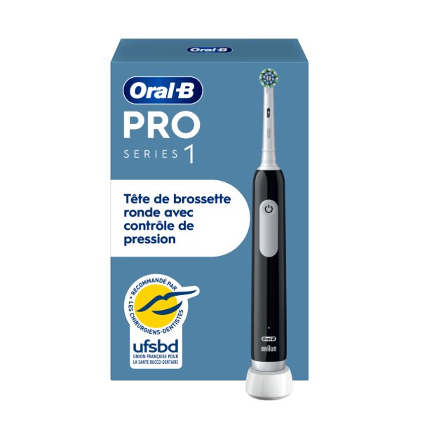 Oral-B Pro 1 Noire Cross Action: retailer-supplied image