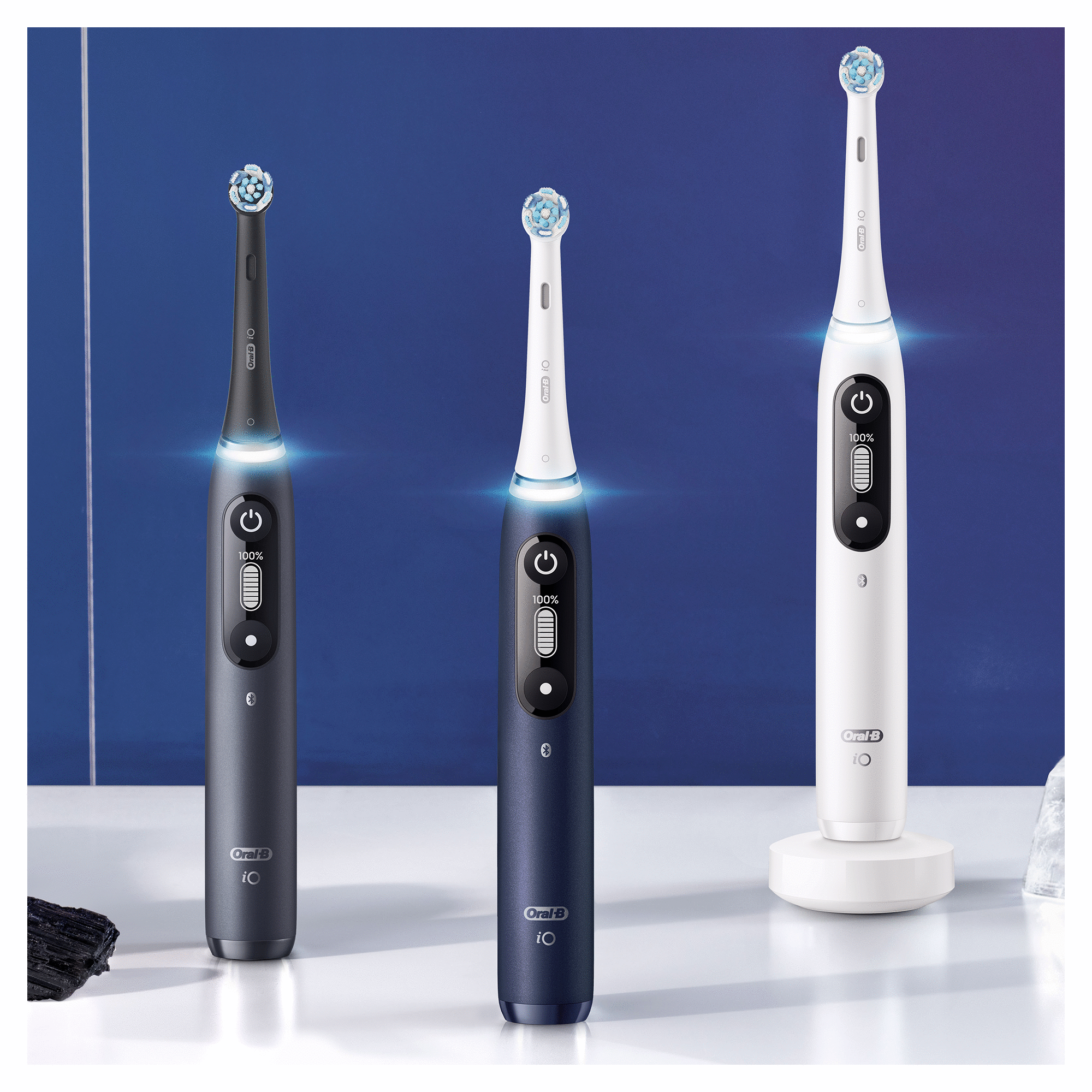 Oral-B iO 7 Bleue Brosse à dents électrique avec 2 brossettes