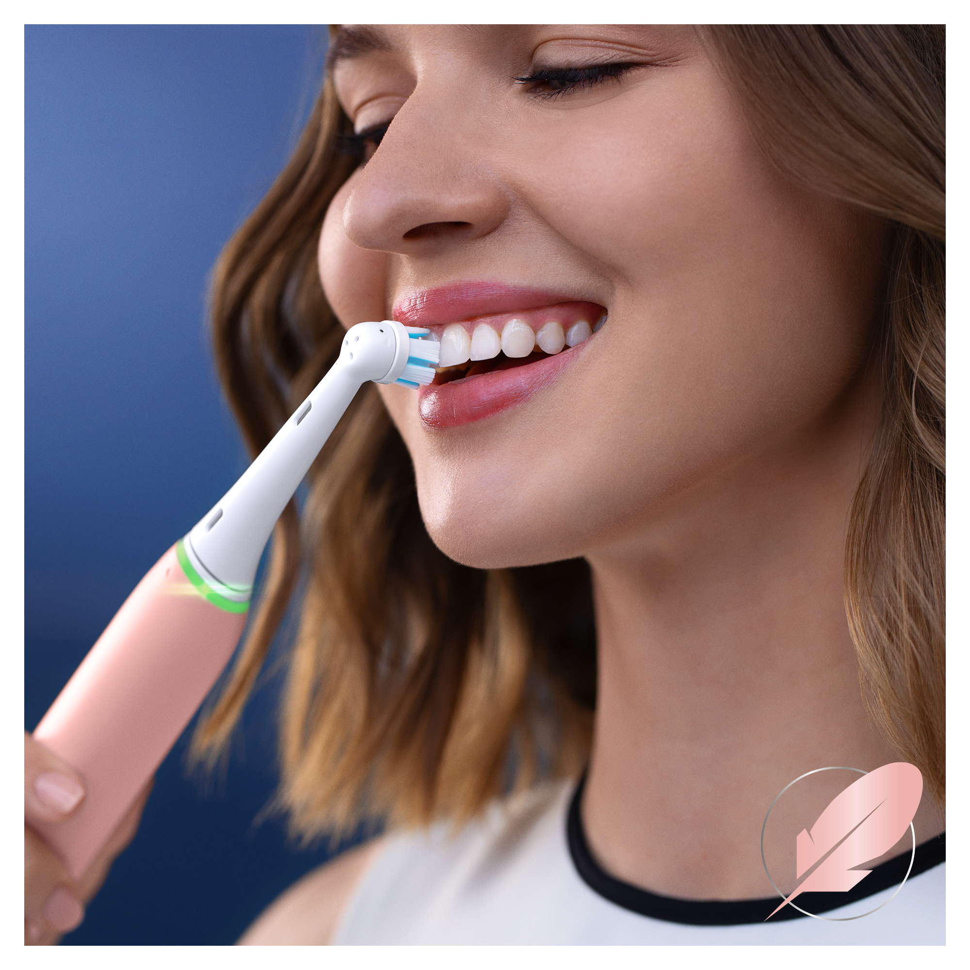 Oral-B iO 5 Blanche Brosse à dents électrique avec brossette + 2 brossettes