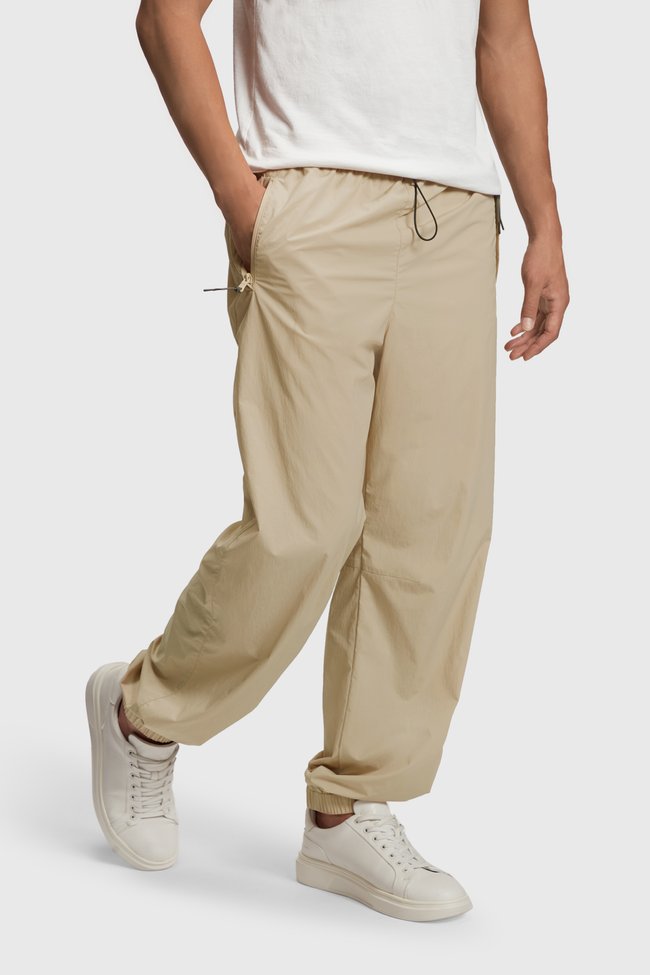 Shop the Latest in Mens Fashion Pants Denim Cargo Pants Sweatpants   ESPRIT Philippines Official Online Store